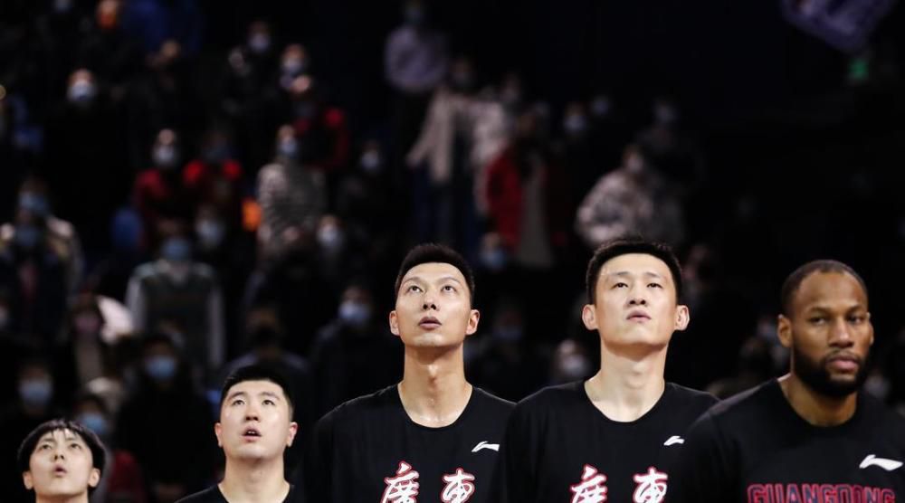 怀斯曼迎赛季第21场比赛 终于取得个人赛季首胜NBA常规赛，活塞在主场以129-127险胜猛龙，结束28连败。